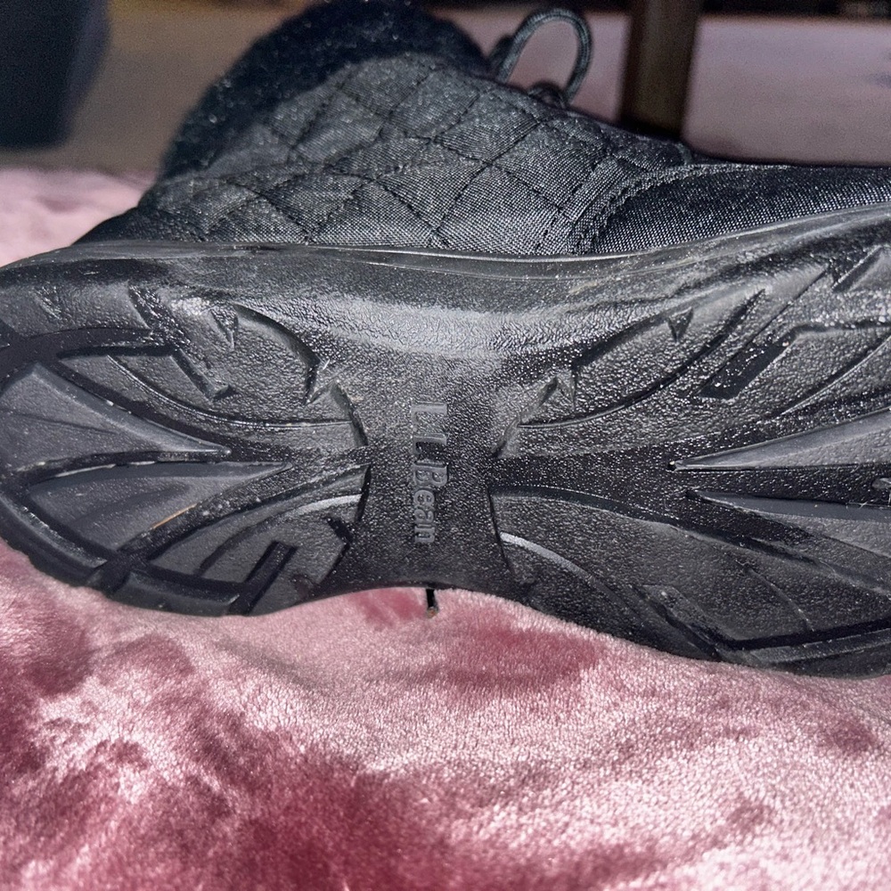 L.L. Bean Black Ankle Boots with Fur Lining - Picture 3 of 3